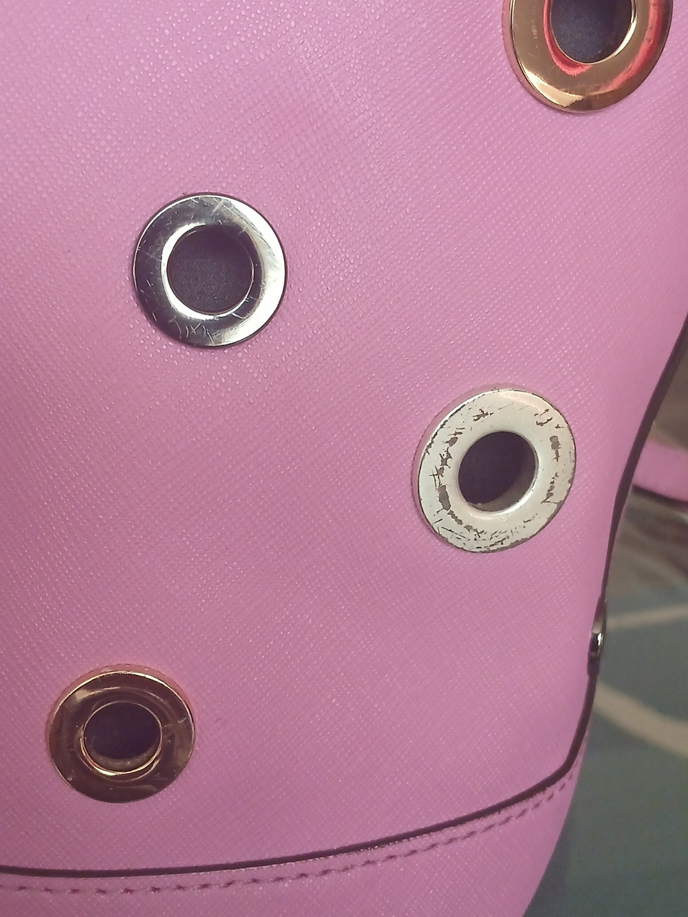 henri bendel pink grommet tote with matching wallet - Picture 15 of 16